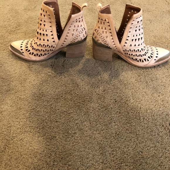 Jeffrey Campbell cowboy boots! - Picture 2 of 4